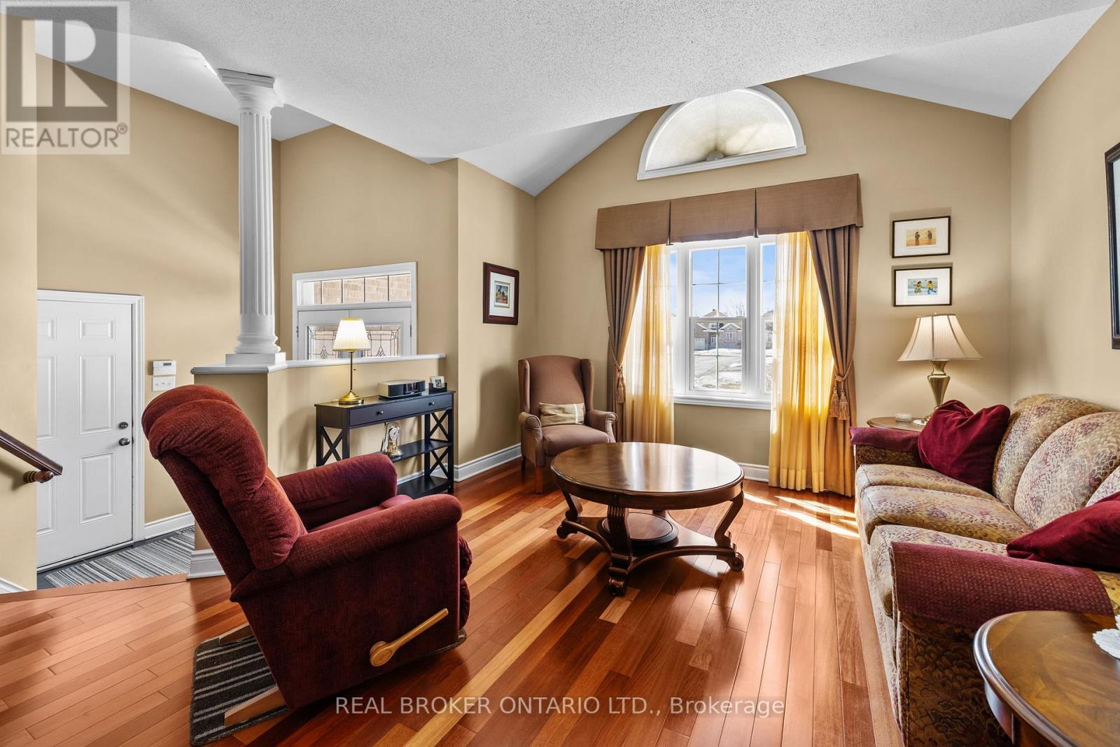 204 HILLPARK HIGH STREET