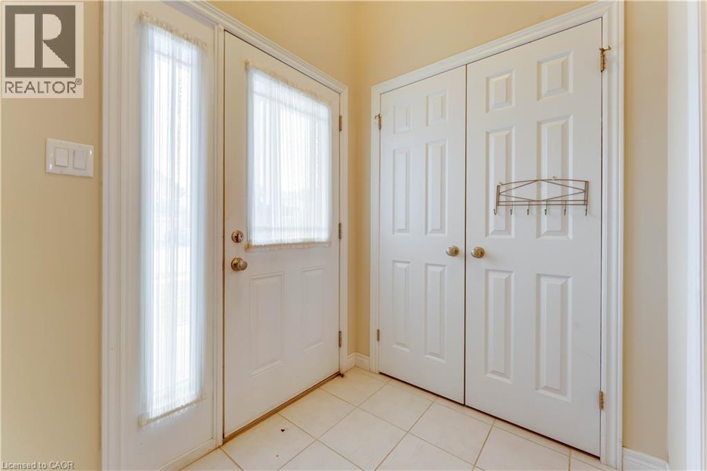 17 VALLEYBROOK Drive