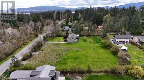 10820 Derrick Rd North Saanich BC V8C3C2