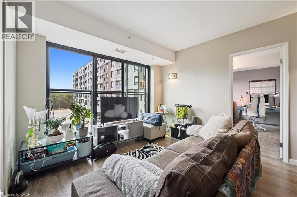 1291 GORDON Street Unit# 220