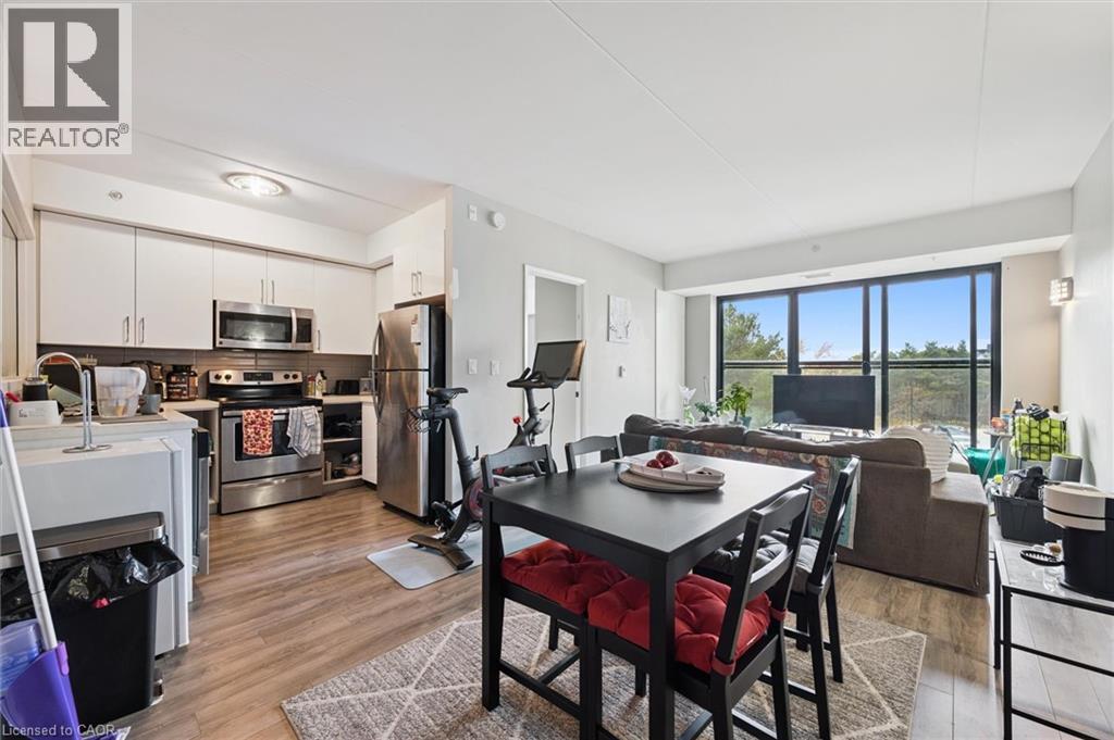 1291 GORDON Street Unit# 220