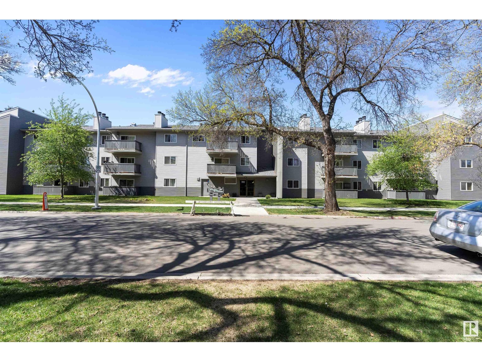 #208 10838 108 ST NW