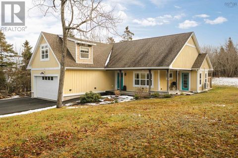 83 Hebridean Drive Herring Cove NS B3V1H3