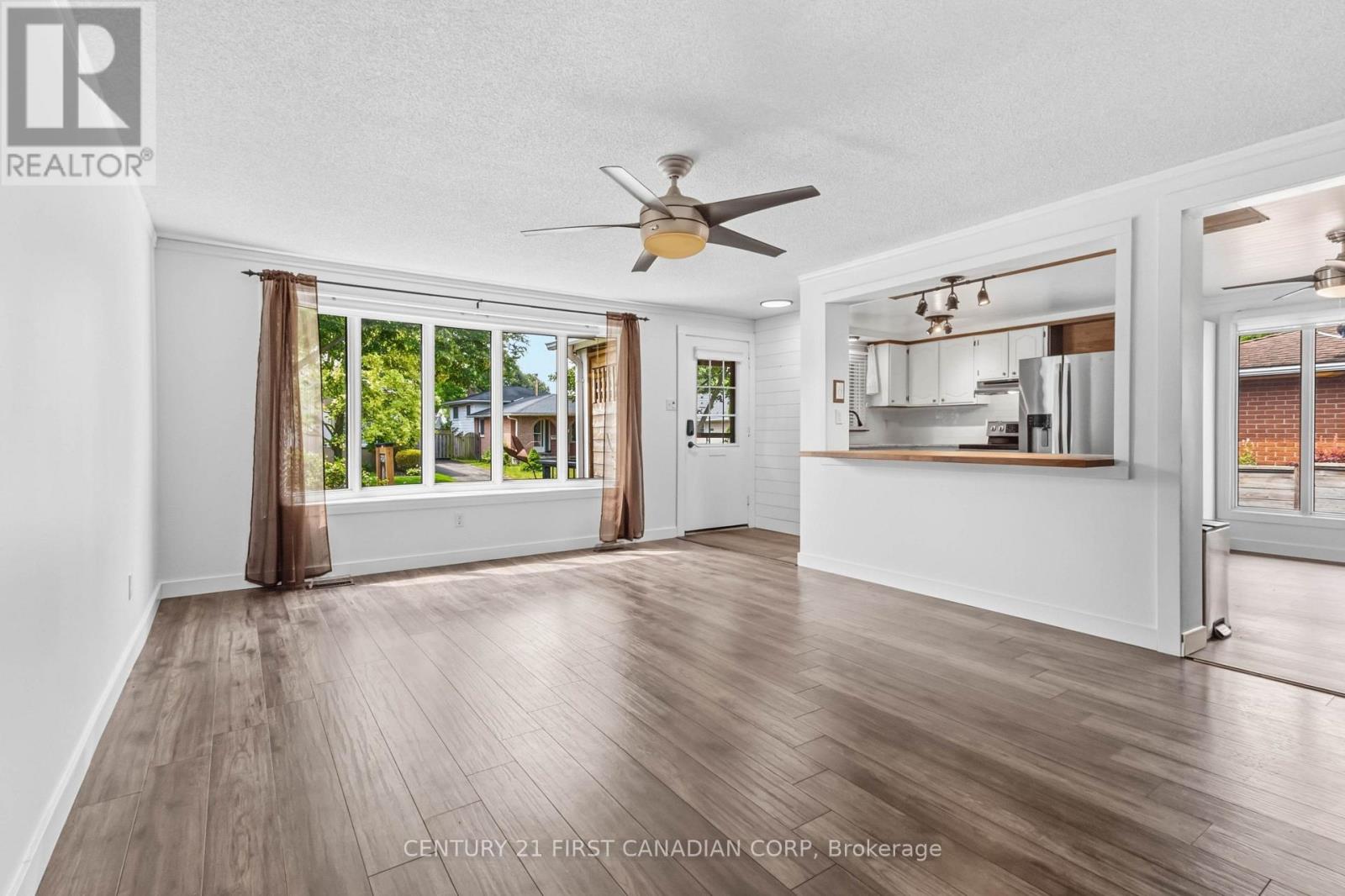 14 ALAYNE CRESCENT