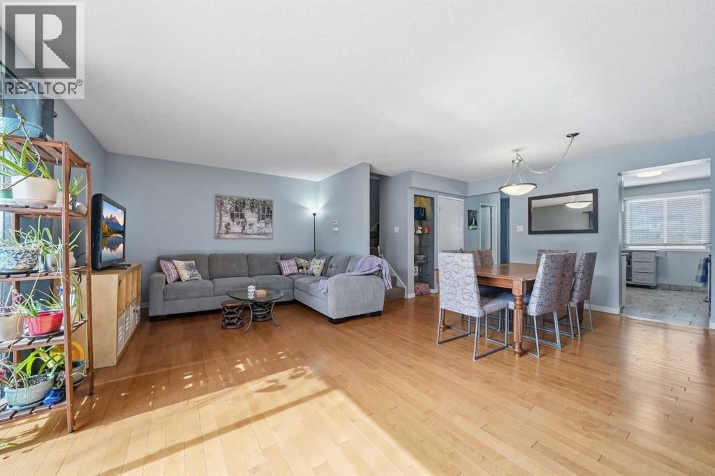 28, 210 86 Avenue SE