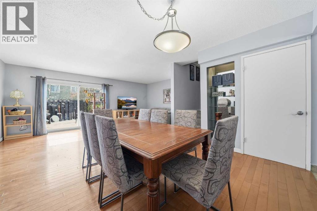 28, 210 86 Avenue SE