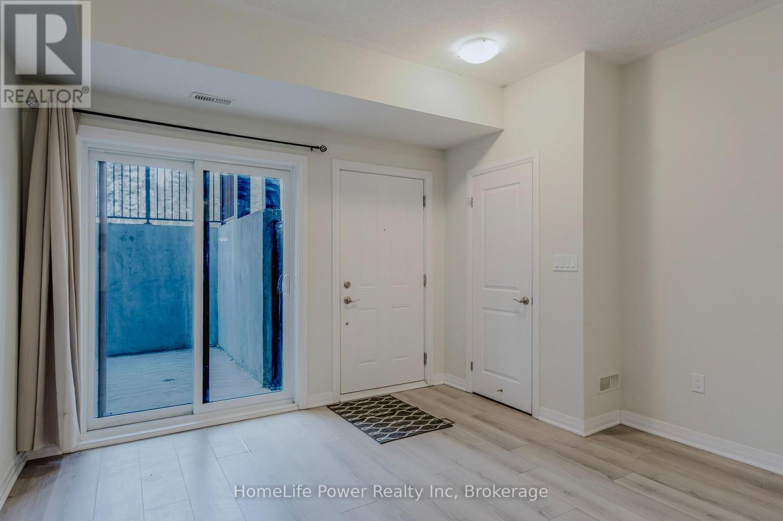 G105 - 25 ISHERWOOD AVENUE