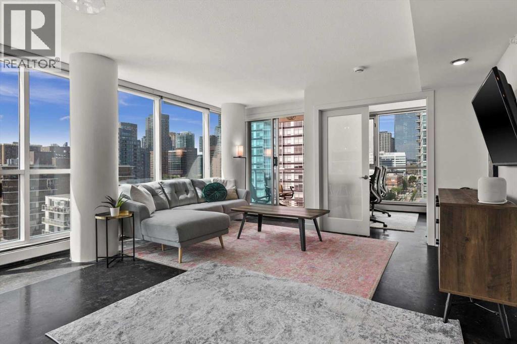 909, 188 15 Avenue SW