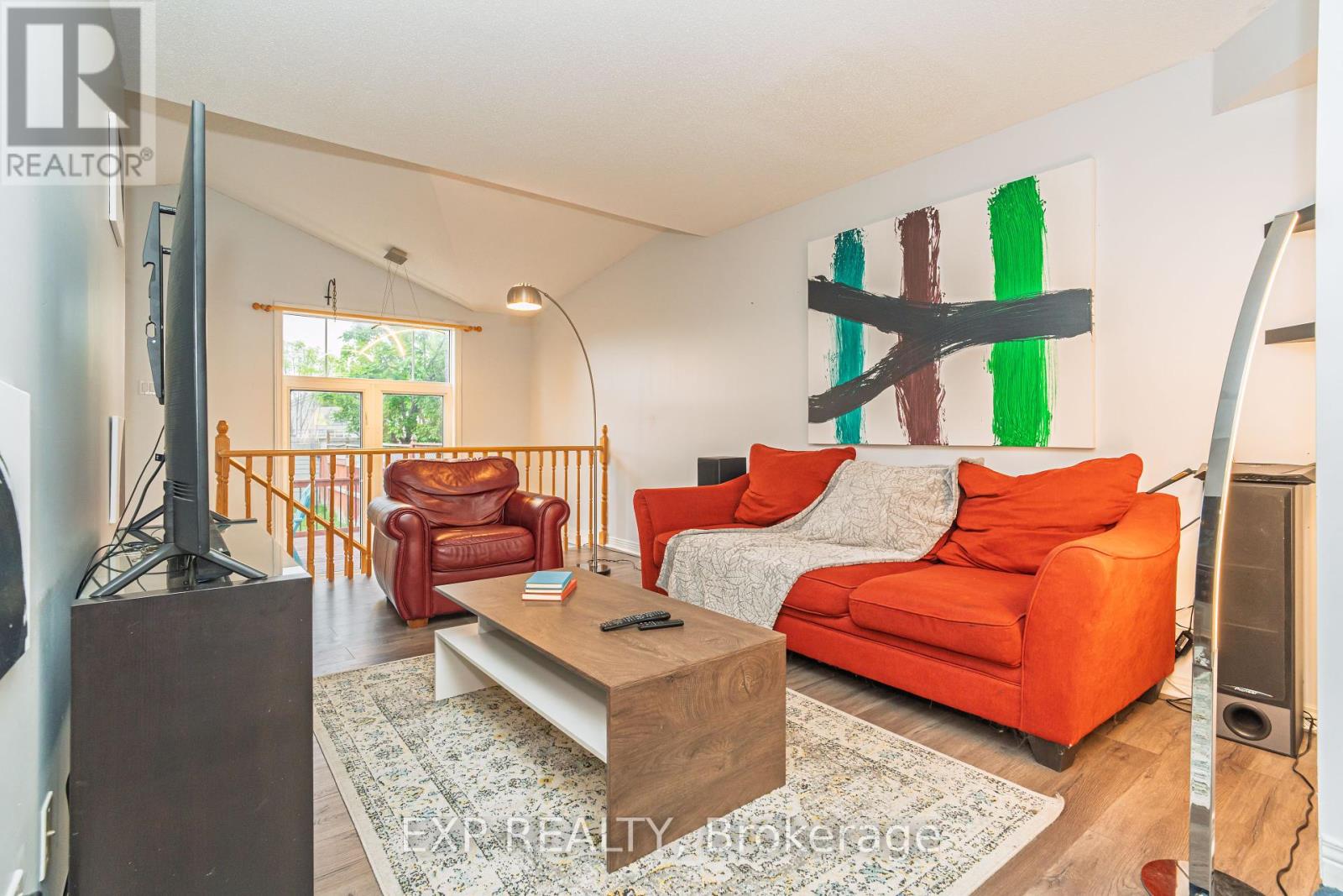 939 MARKWICK CRESCENT