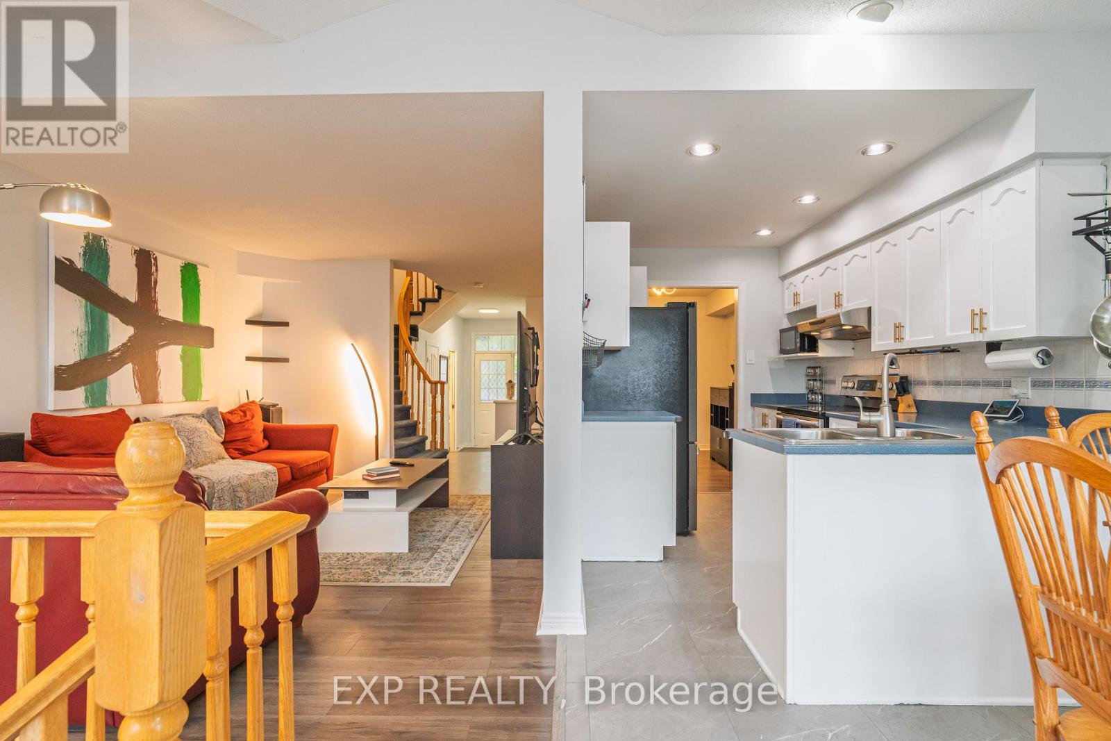 939 MARKWICK CRESCENT
