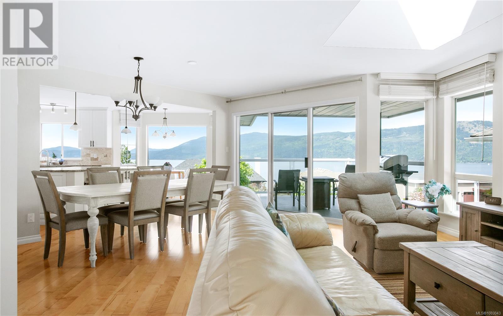 552 Marine View