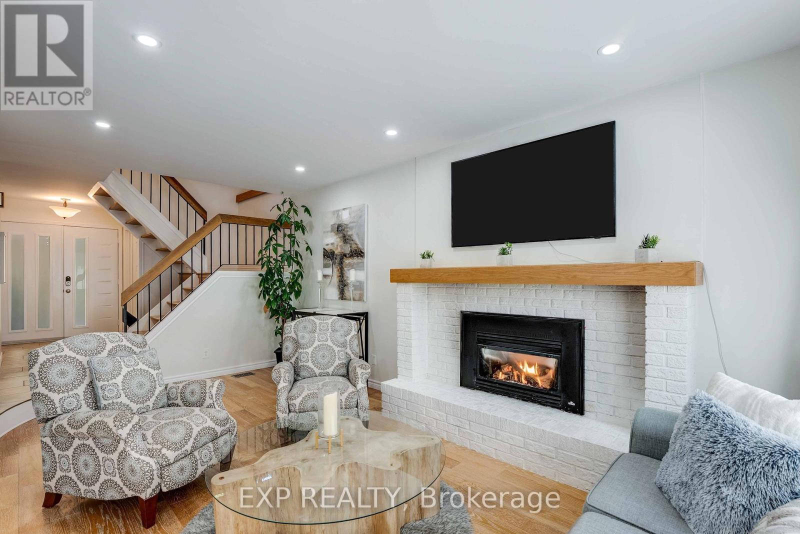 113 ONEIDA PLACE