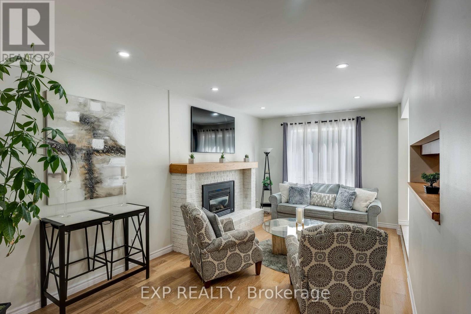 113 ONEIDA PLACE