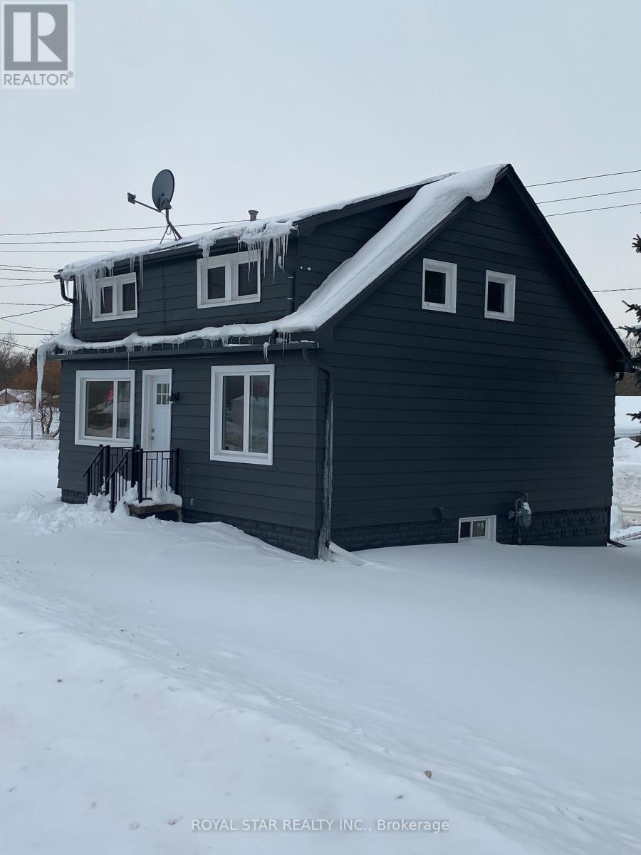 582 GARAFRAXA STREET S