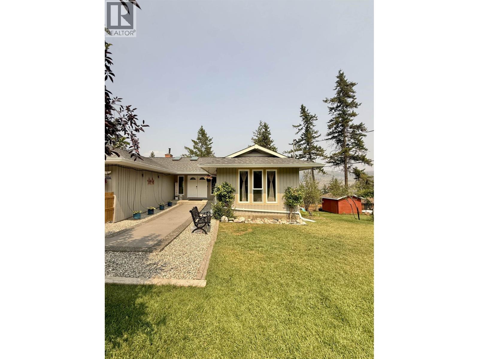 2116 S LAKESIDE DRIVE