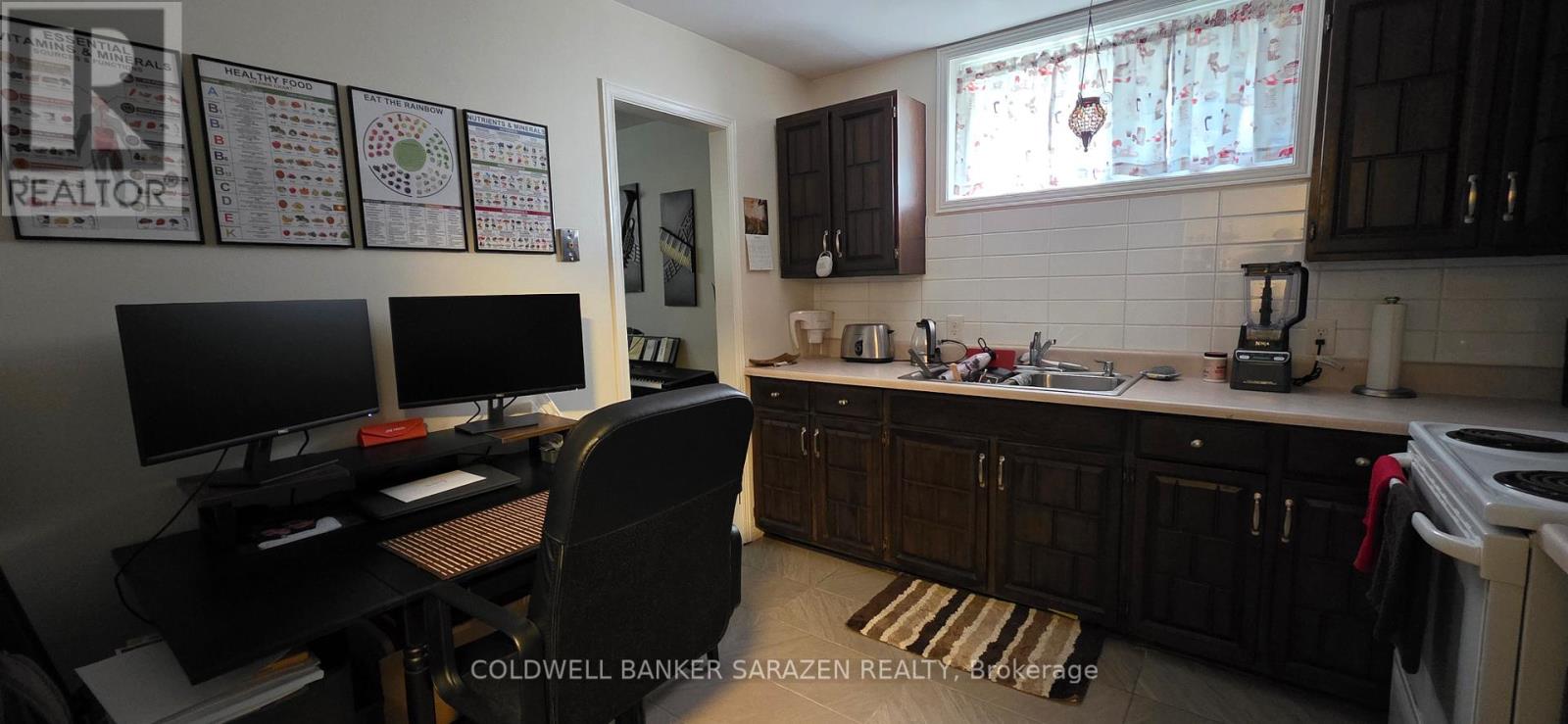 3 - 2707 PRISCILLA STREET