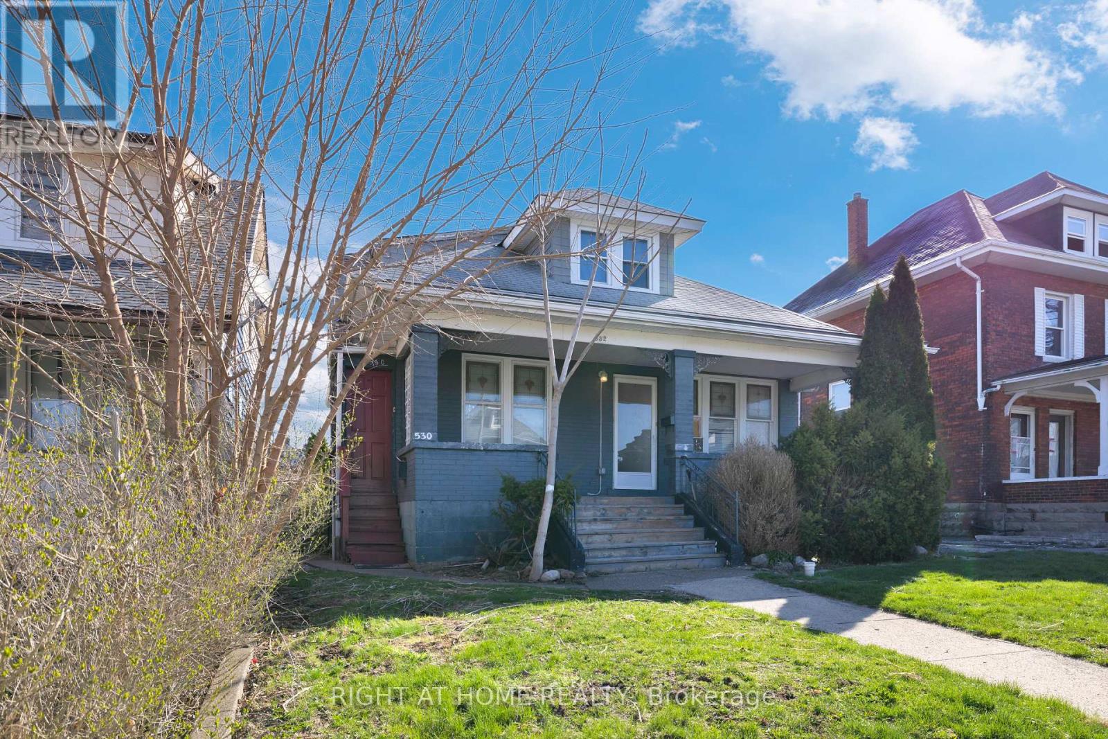 530-532 CAMPBELL AVENUE