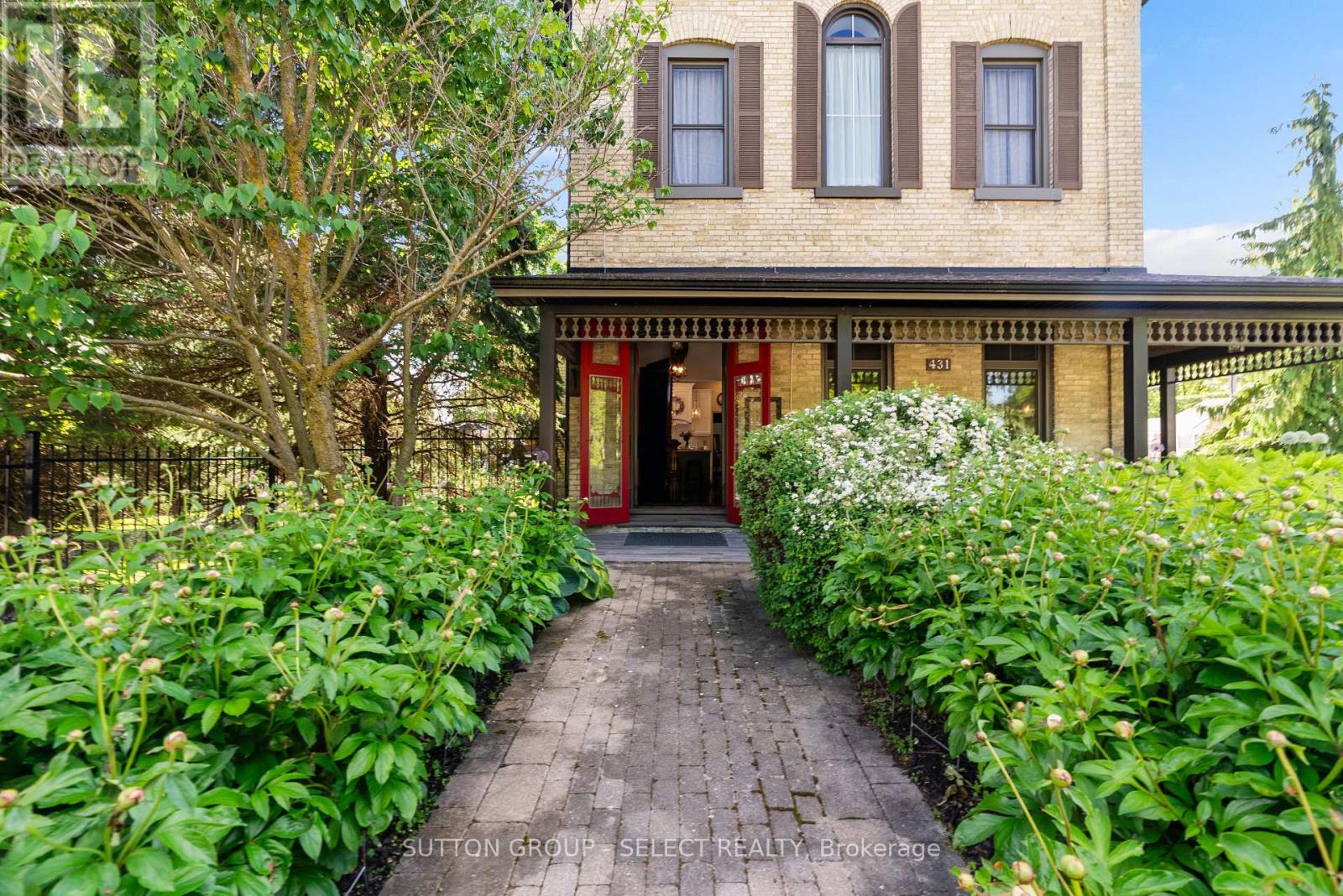 431 ALBERT STREET