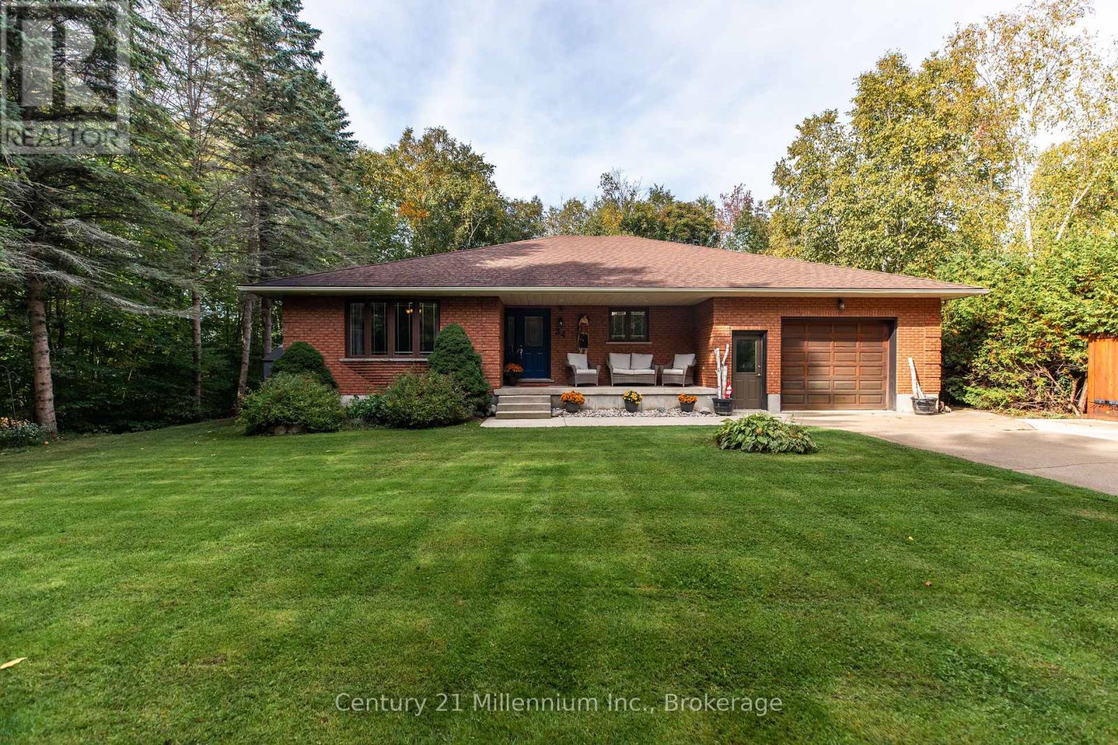 34 SOUTHAMPTON PARKWAY