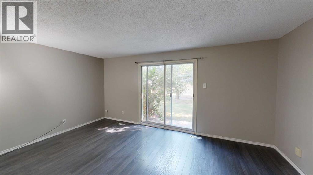 10, 115 Lafayette Boulevard W