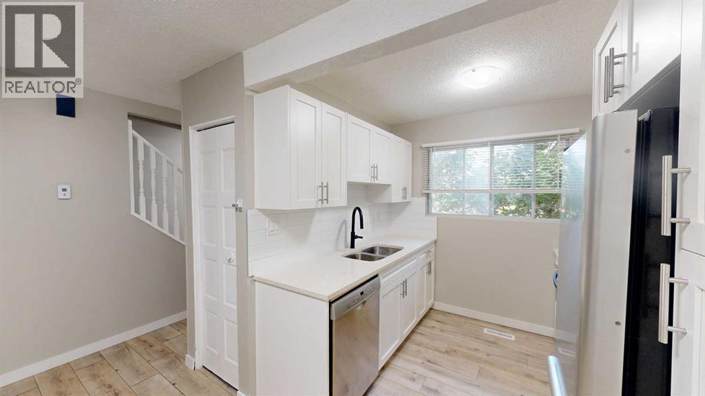 10, 115 Lafayette Boulevard W