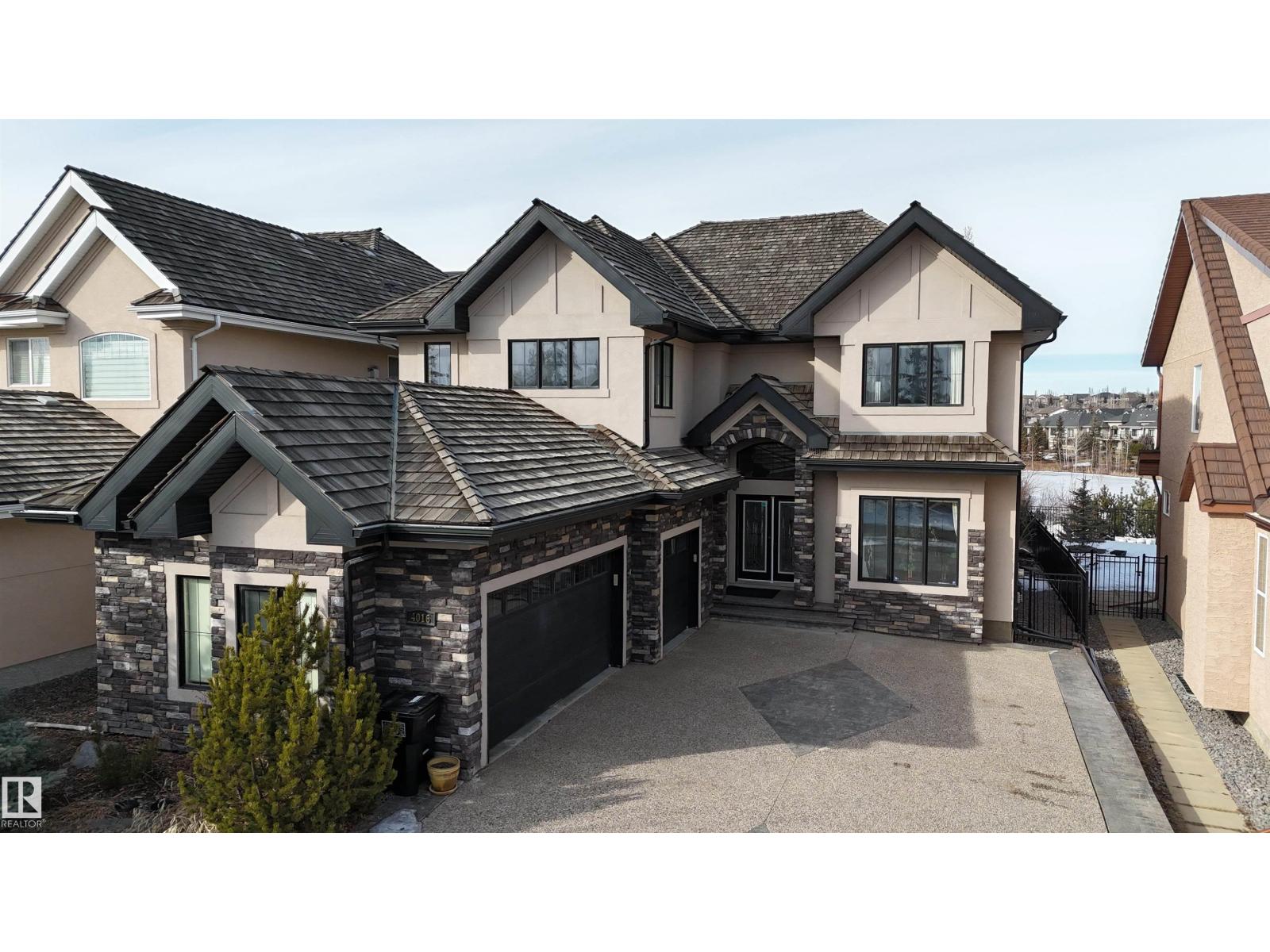 4016 MACTAGGART DR NW