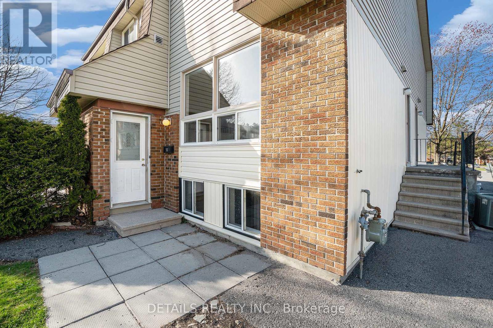 5D FORESTER CRESCENT