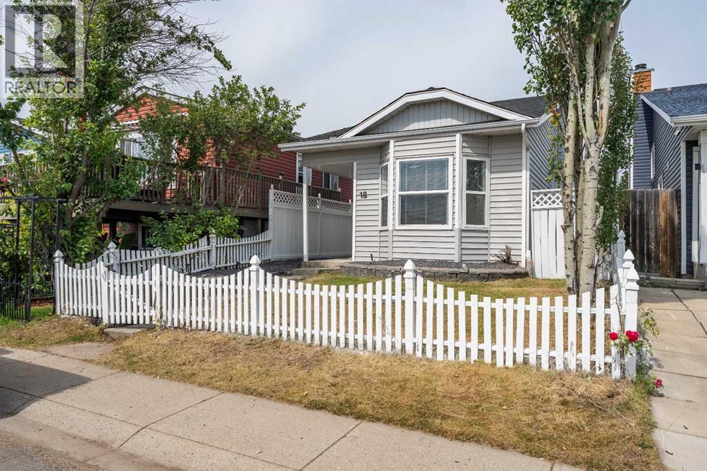 18 Falmere Way NE