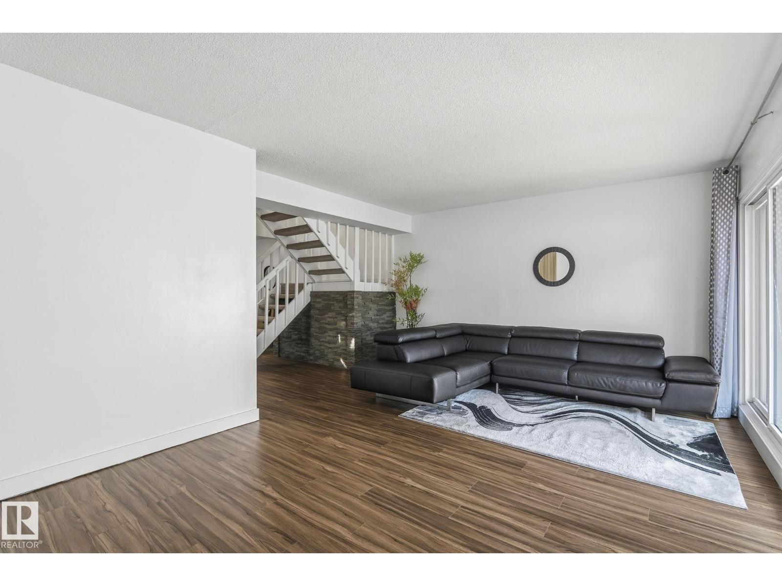 28C MEADOWLARK VILLEGE NW NW