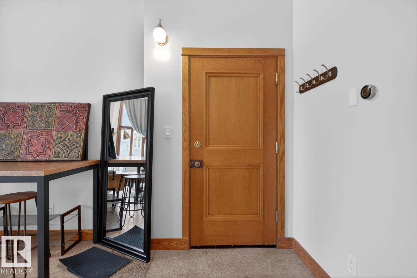 #801 10134 100 ST NW