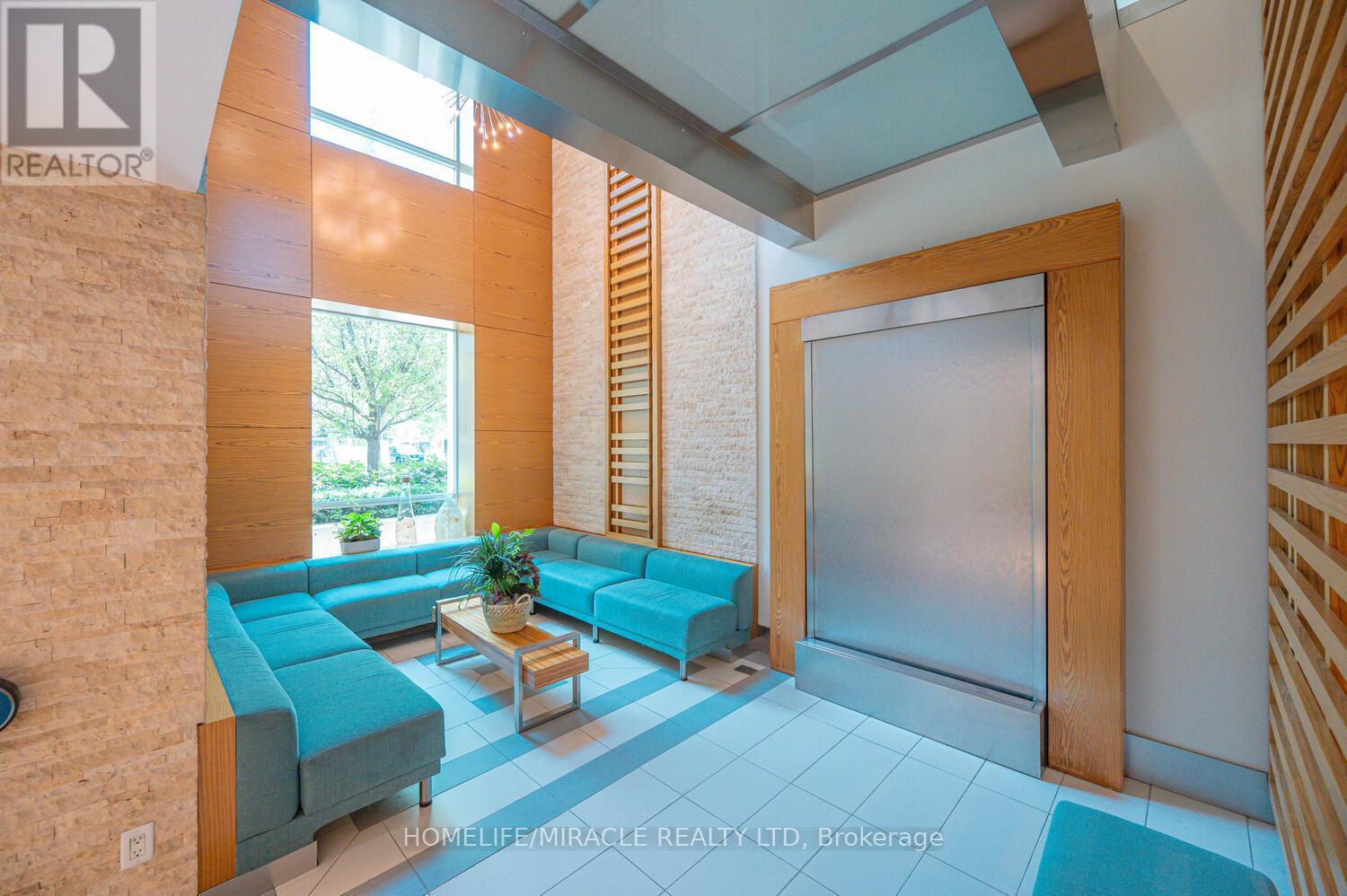 1401 - 155 LEGION ROAD N