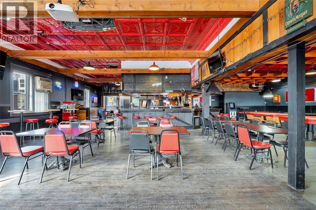 35 ERIE STREET South