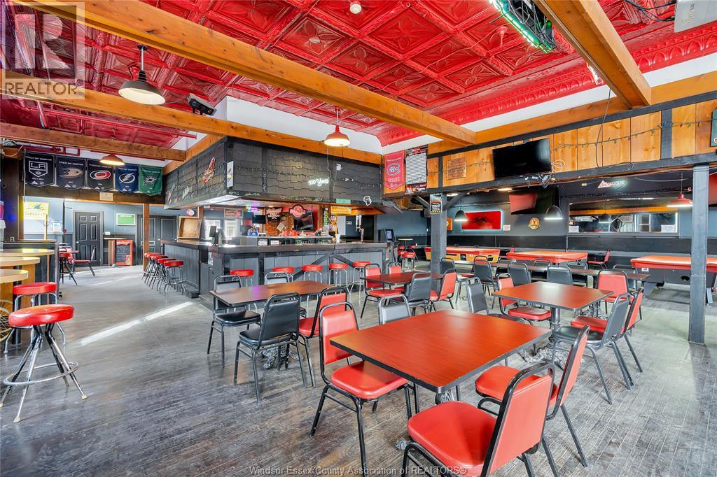 35 ERIE STREET South