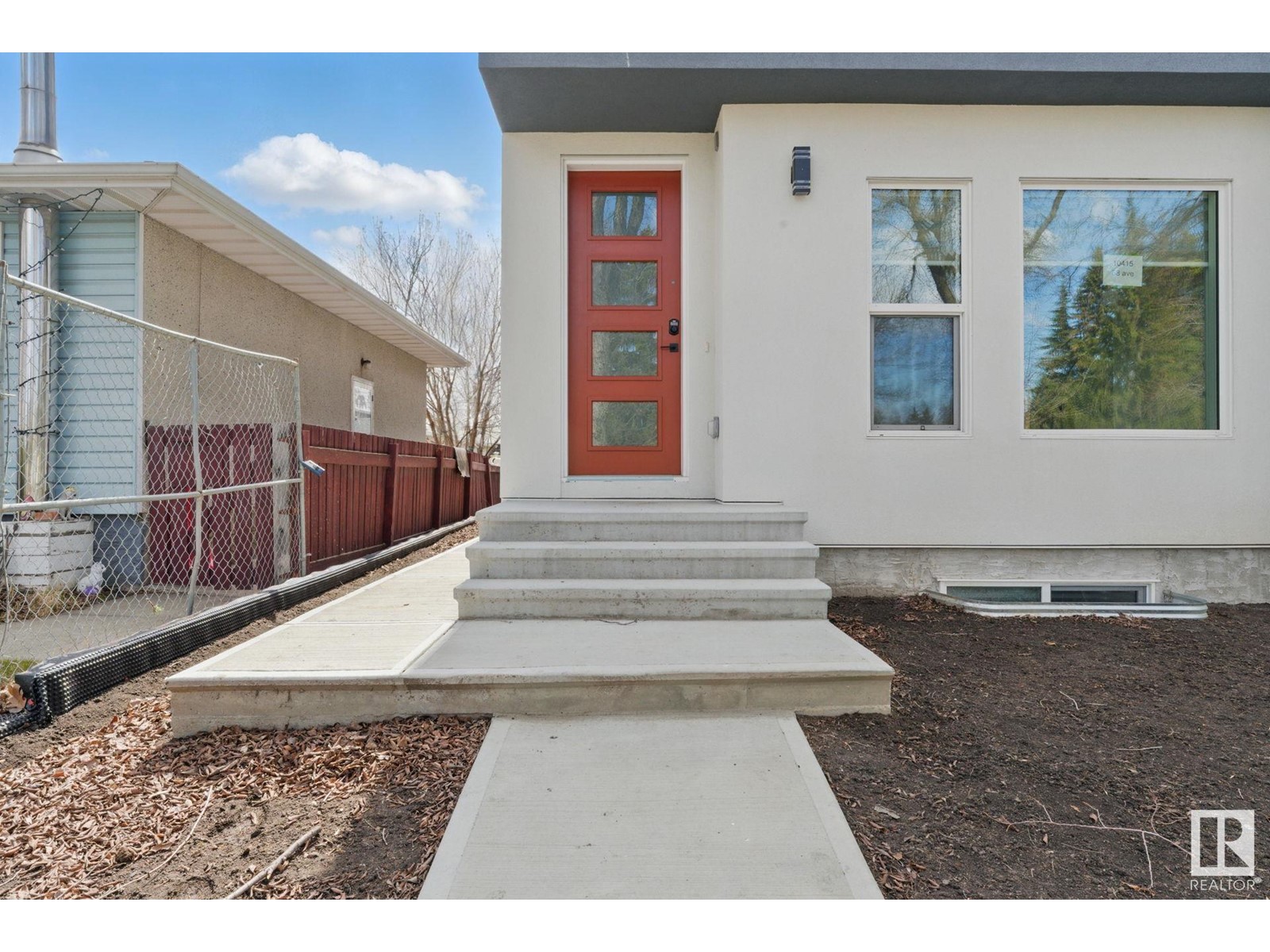 10415 68 AV NW