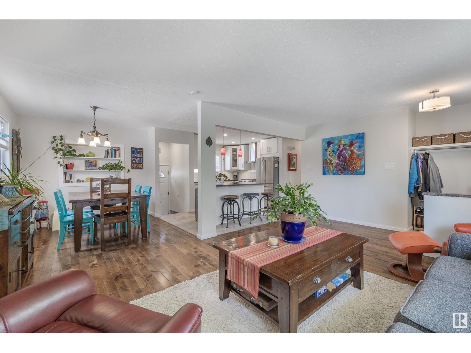 47 SHERIDAN DR