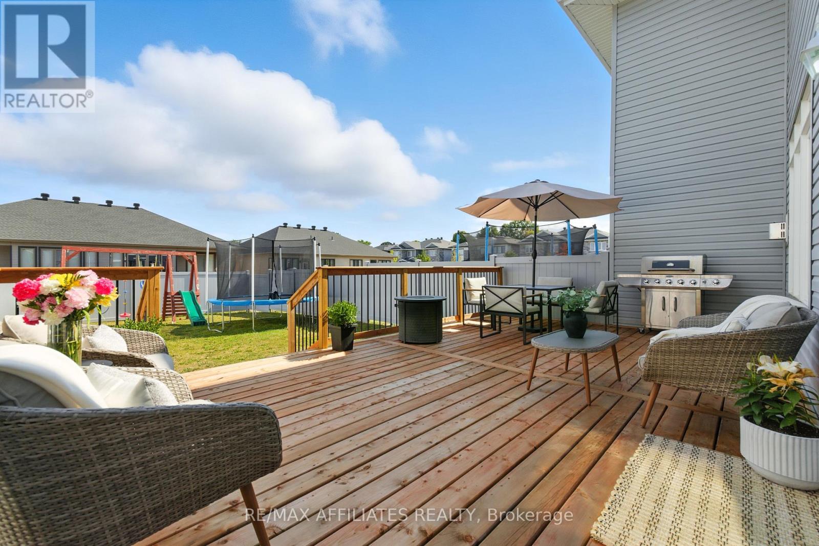 142 THOMAS STREET S