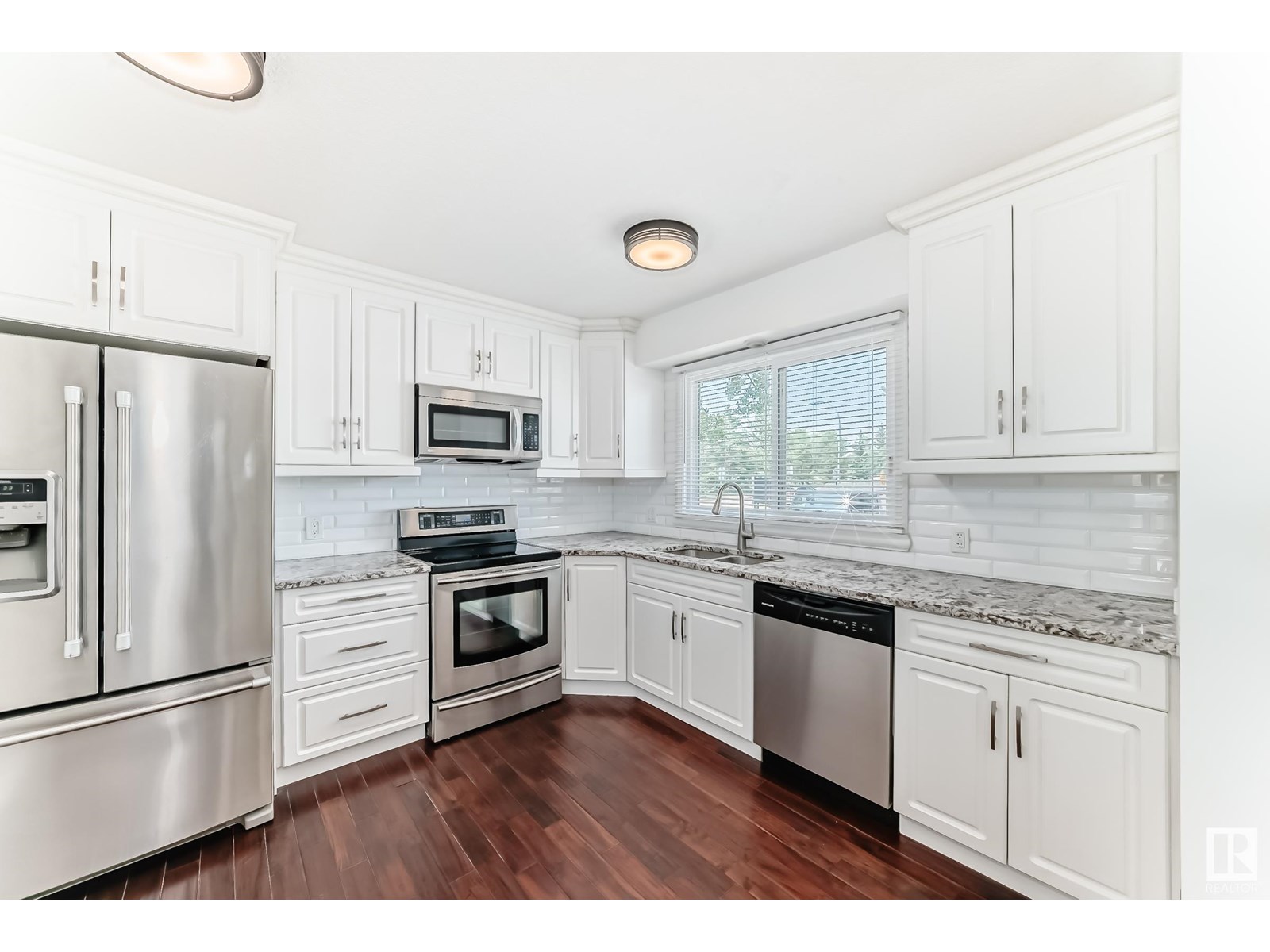 18008 93 AV NW