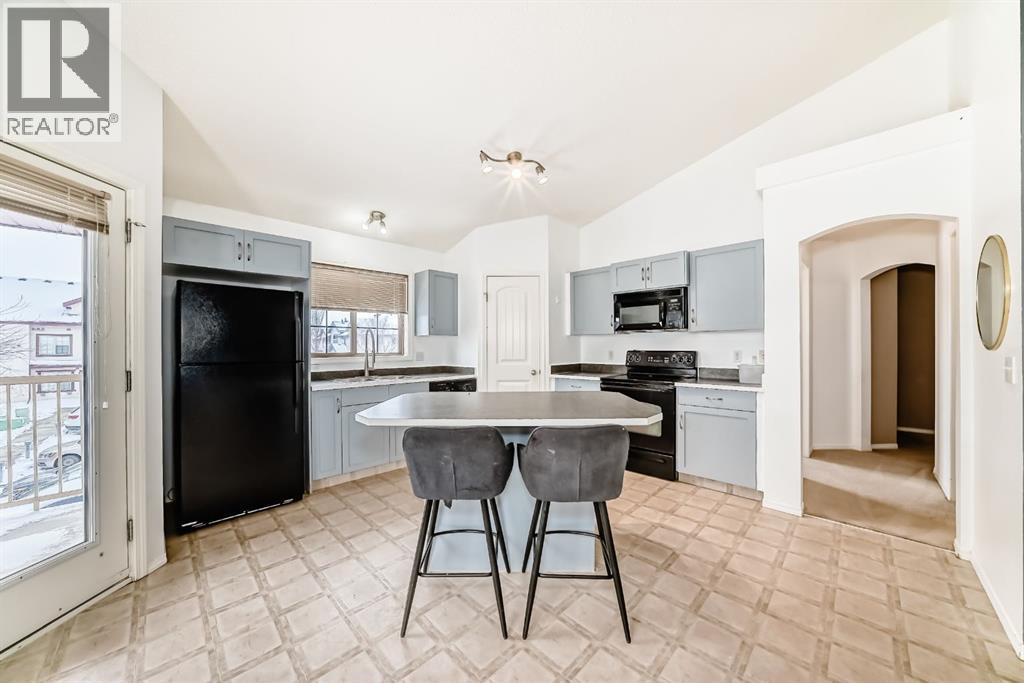 205, 27 Everridge Square SW