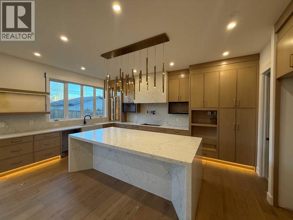 1910 Broadview Road NW