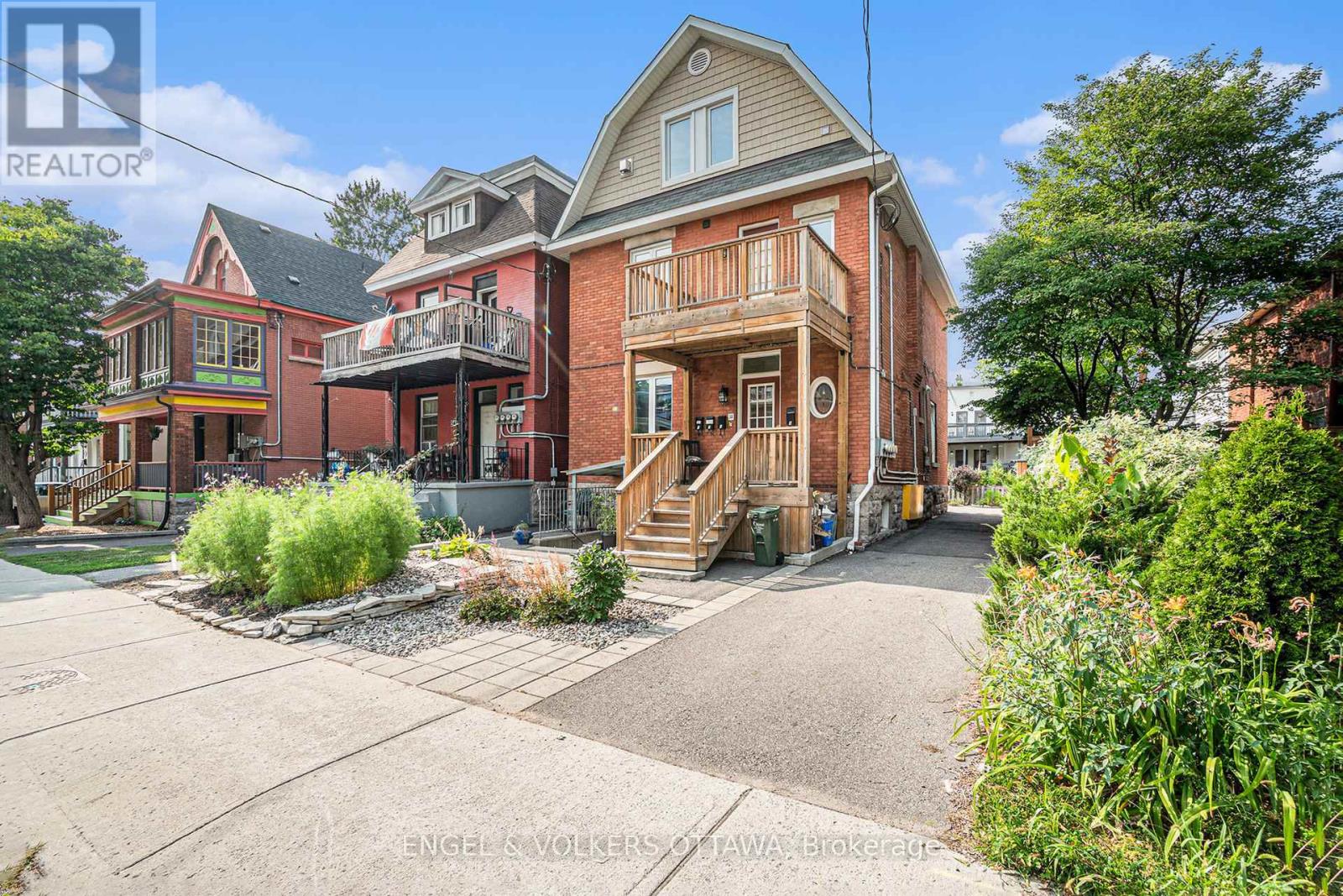 543 MCLEOD STREET
