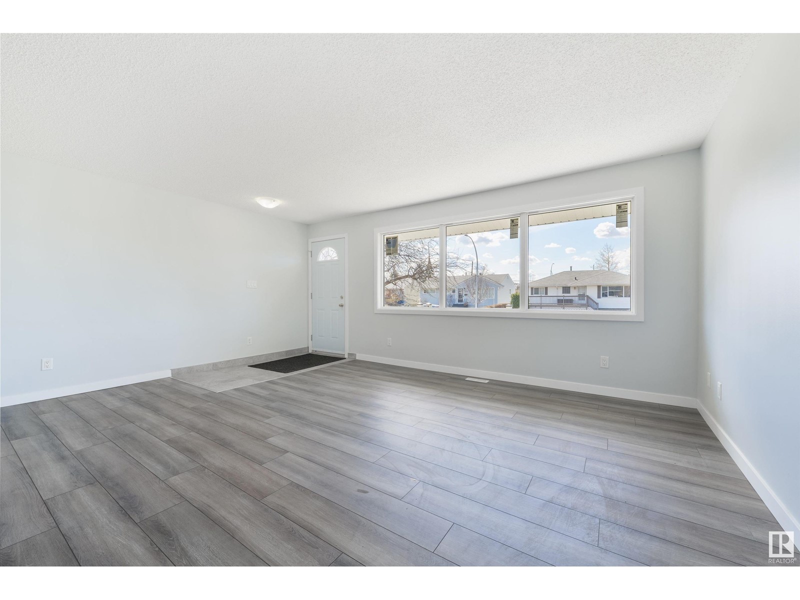 15732 107A AV NW
