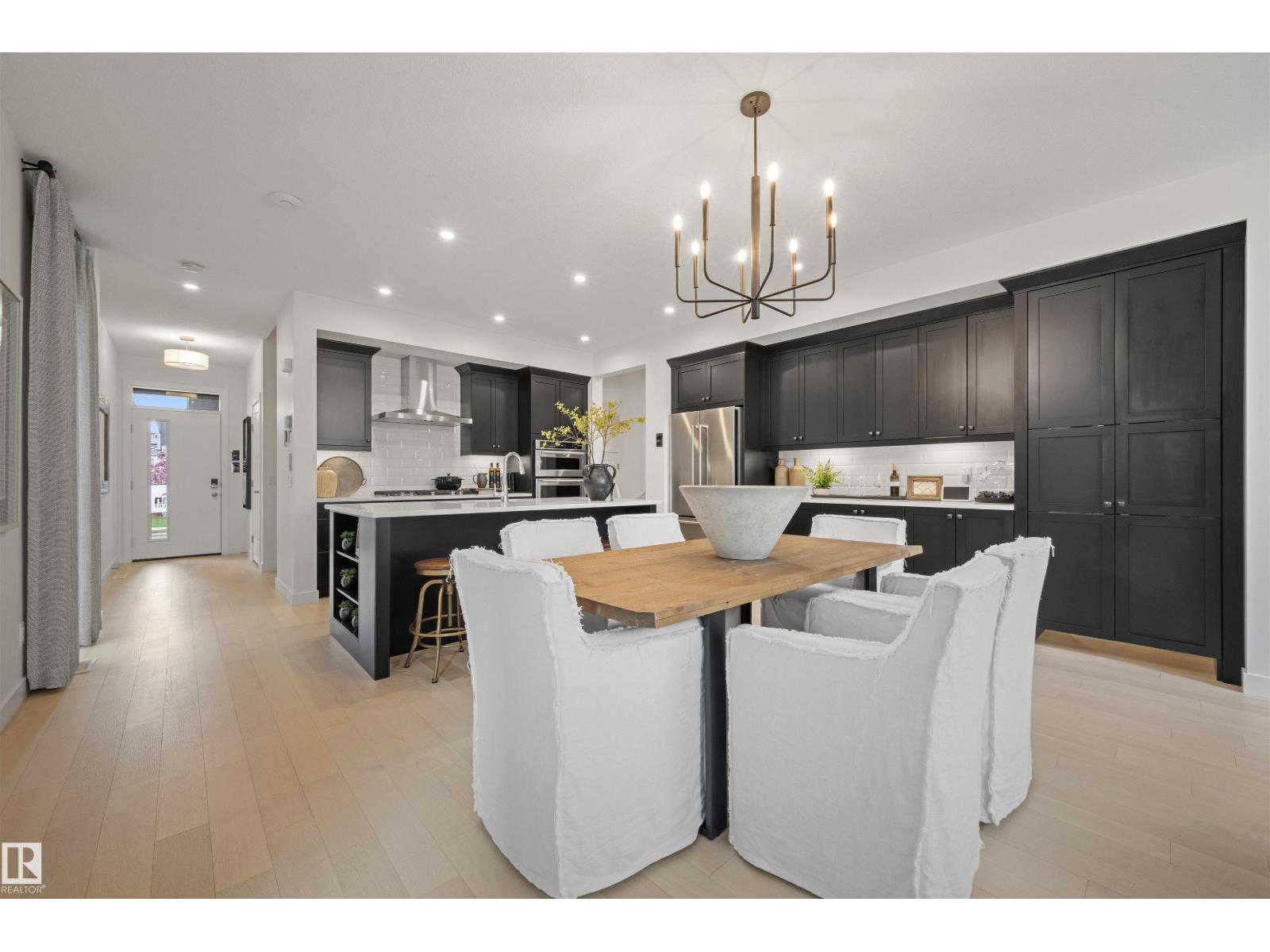 9316 226 ST NW