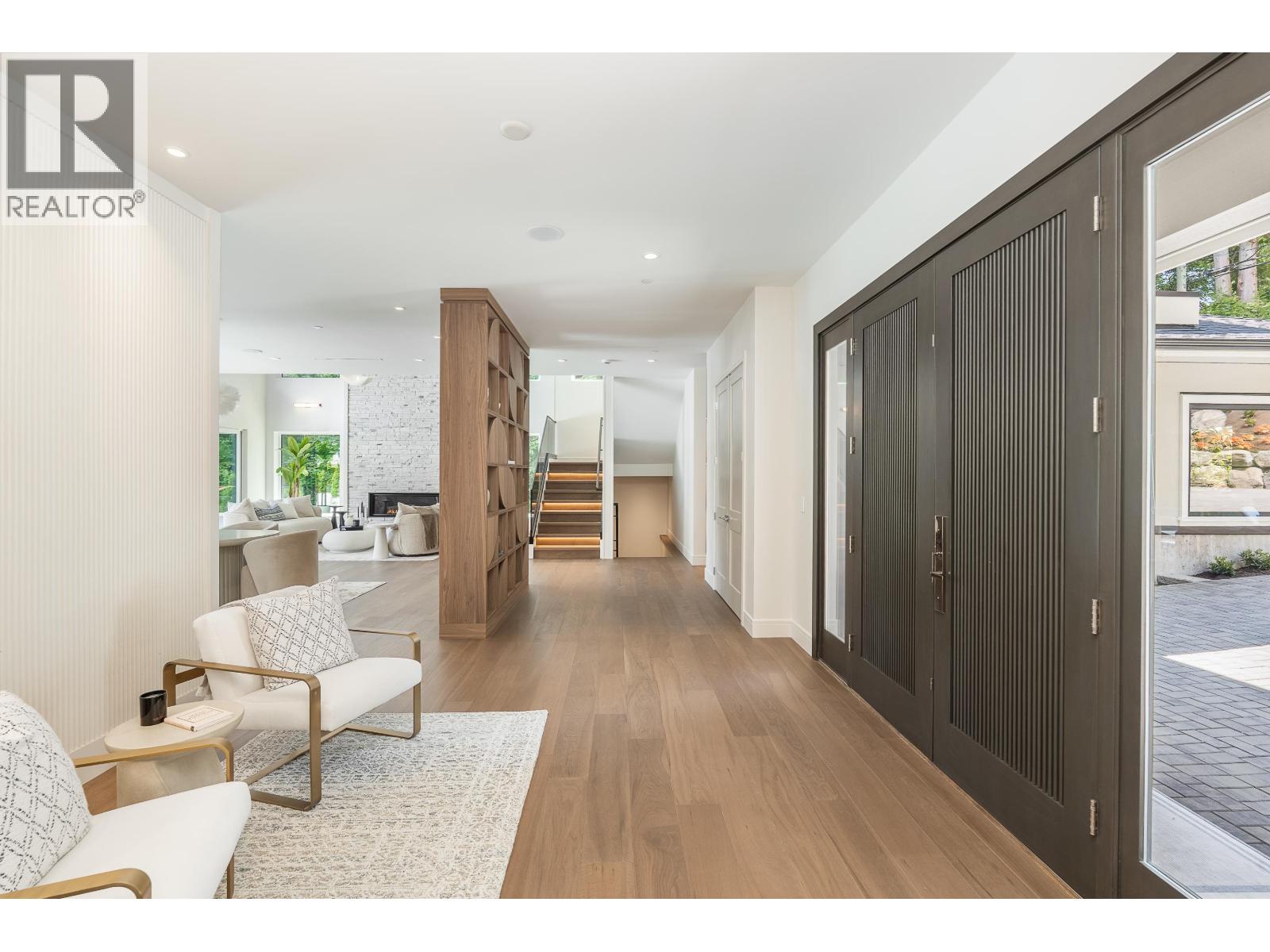 360 SOUTHBOROUGH DRIVE