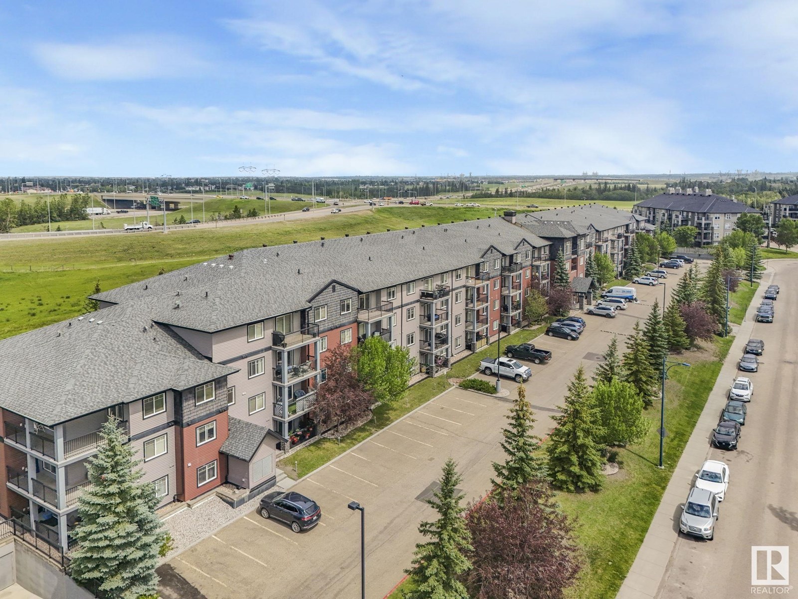 #209 646 MCALLISTER LO SW