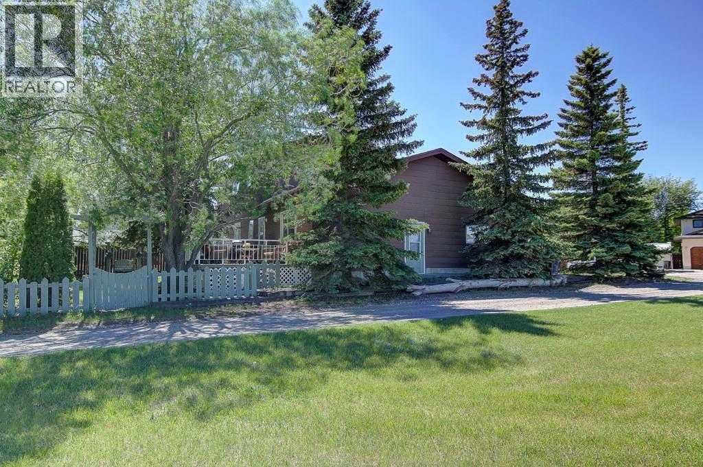 51 Parkwood Crescent