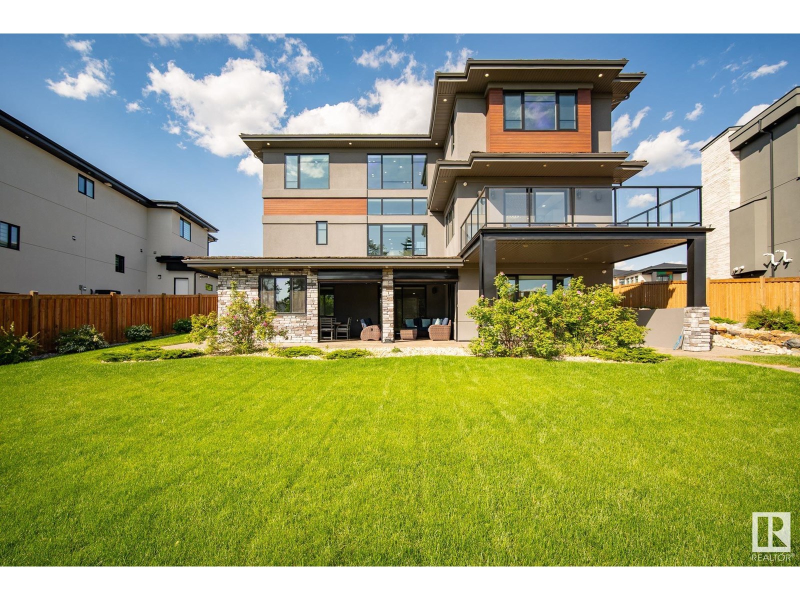 #170 52327 RGE ROAD 233