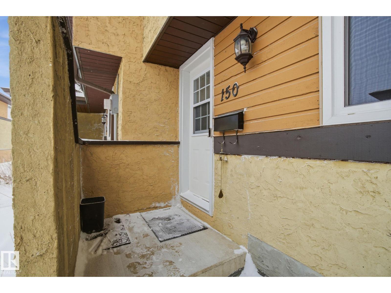 150 WOODBOROUGH WY NW