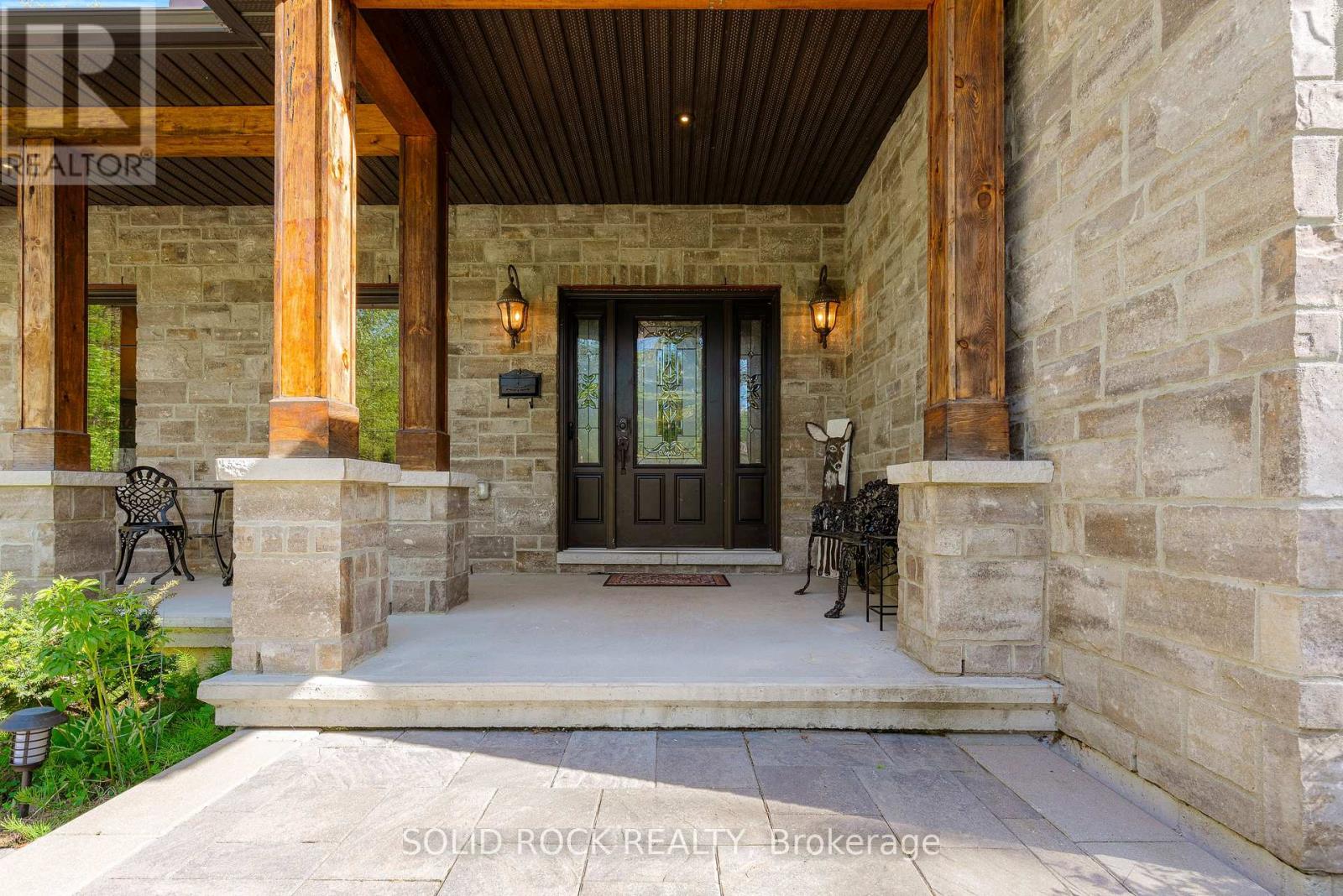 717 UPPER OAK LEAF ROAD