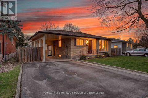 40 HILLMER ROAD Cambridge ON N1R6B6