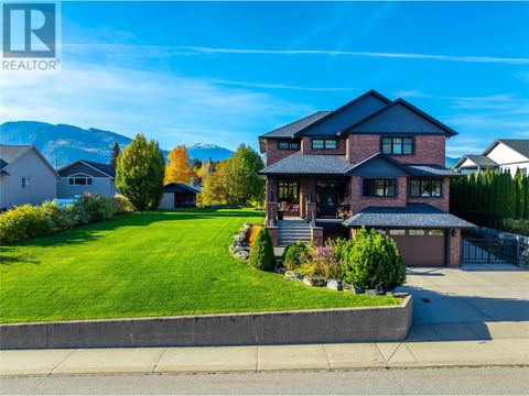 905 Edward Street Revelstoke BC V0E2S0